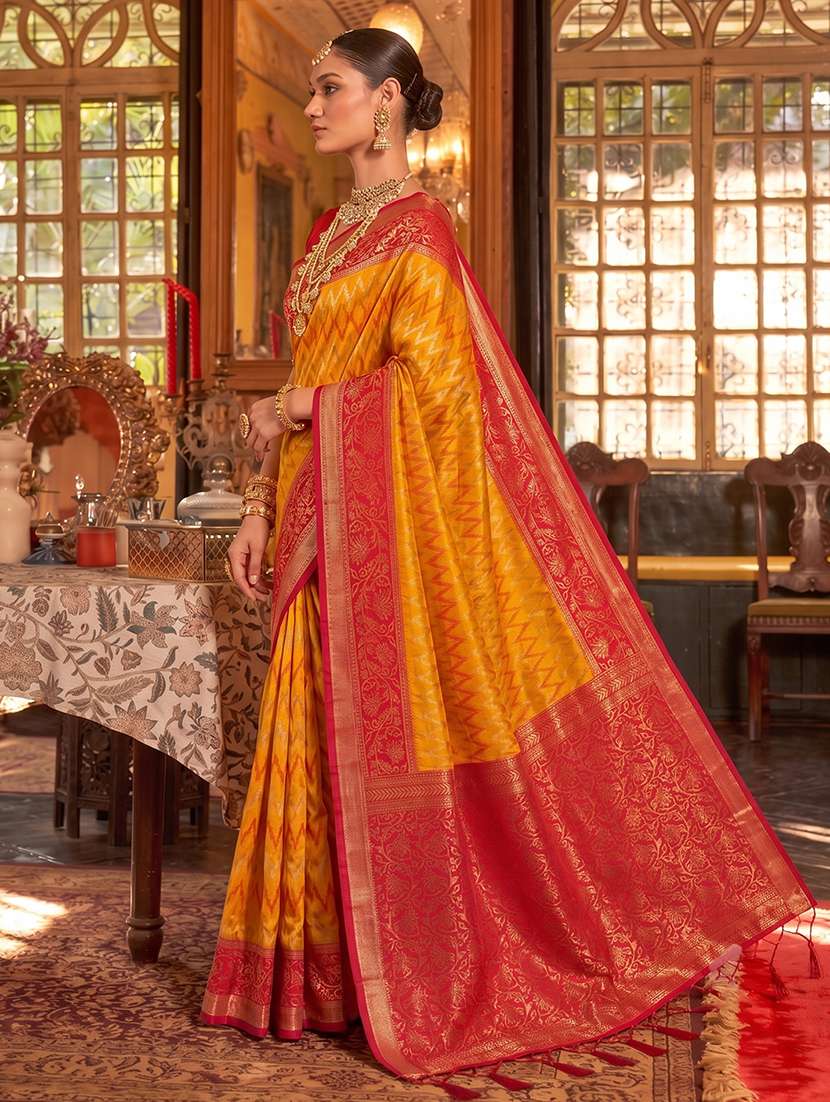 women self design banarasi saree with blouse - 22610284 -  Standard Image - 1