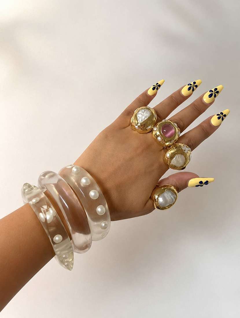 women set of 3 transparent resin bangle set - 22614901 -  Standard Image - 4