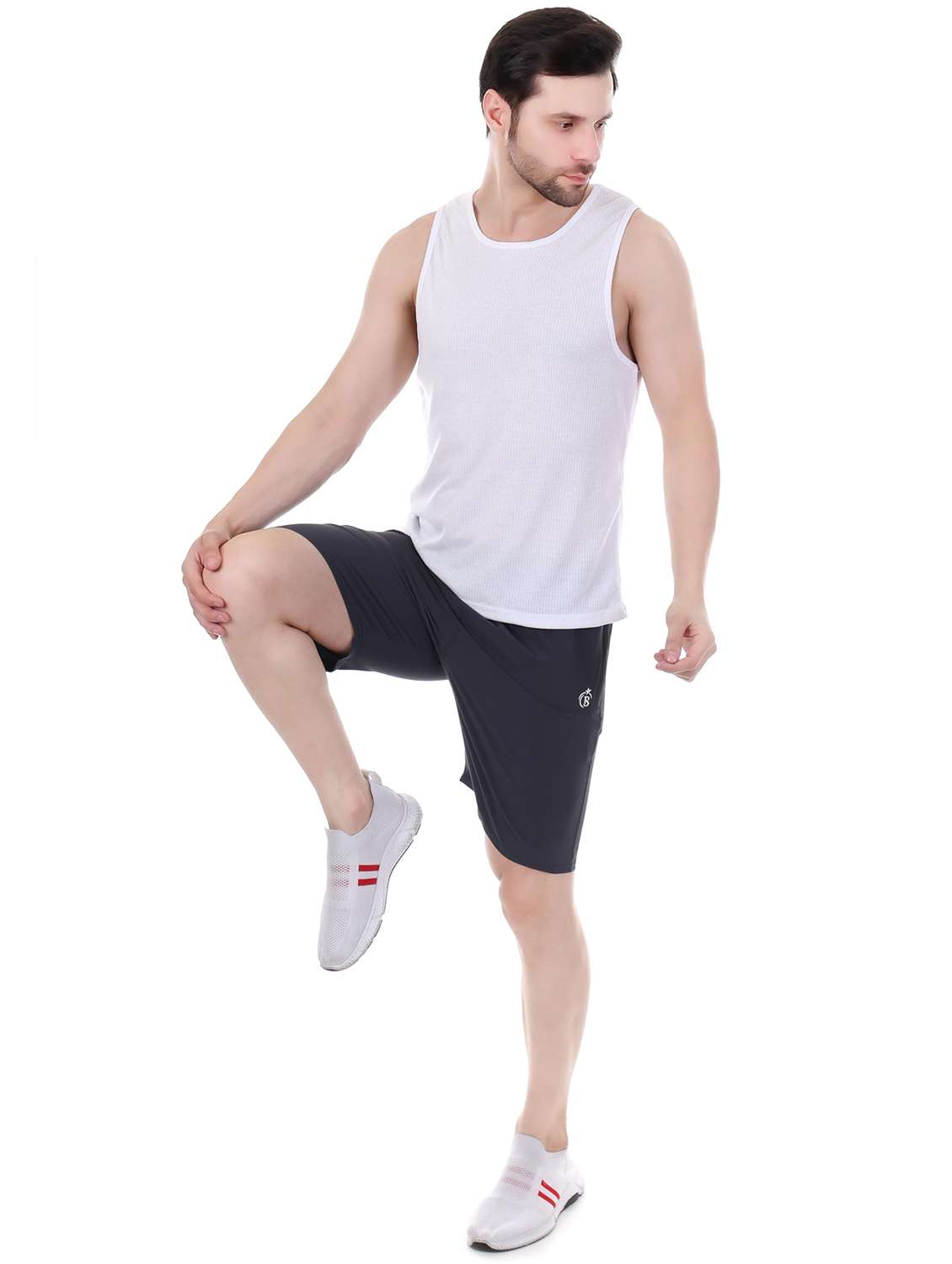 Men Solid Mid Rise Regular Fit Shorts - 22615358 -  Standard Image - 4