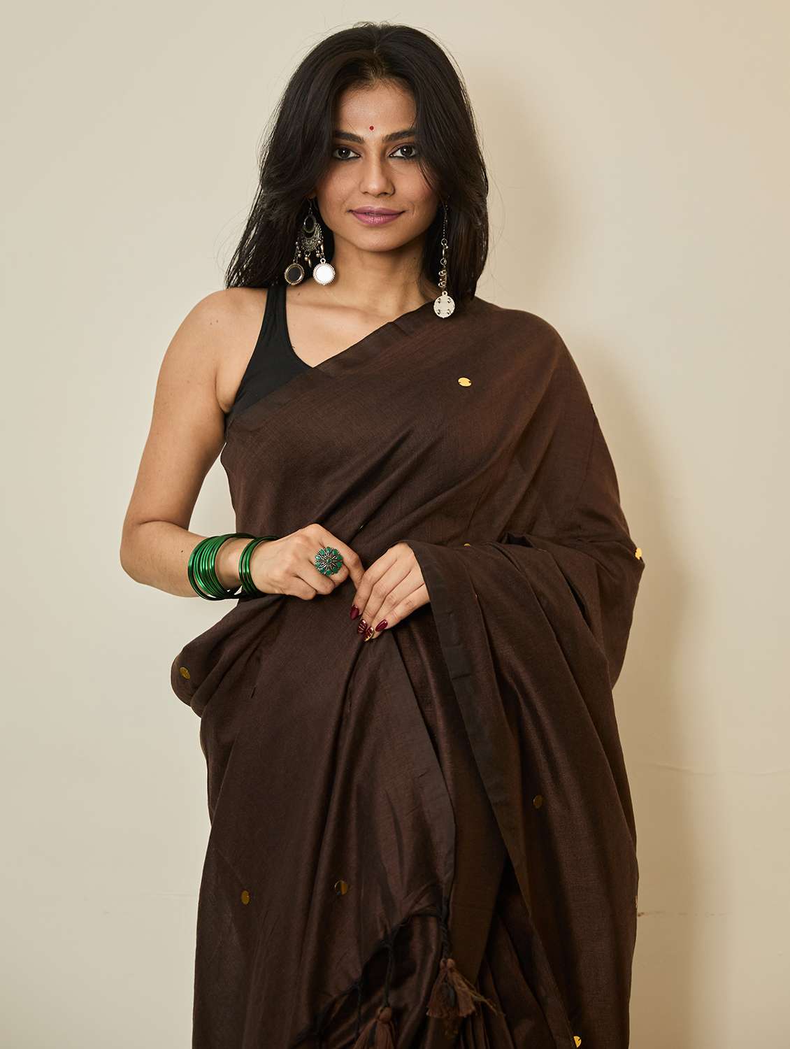 women solid with work handloom saree with blouse - 22615545 -  Standard Image - 4