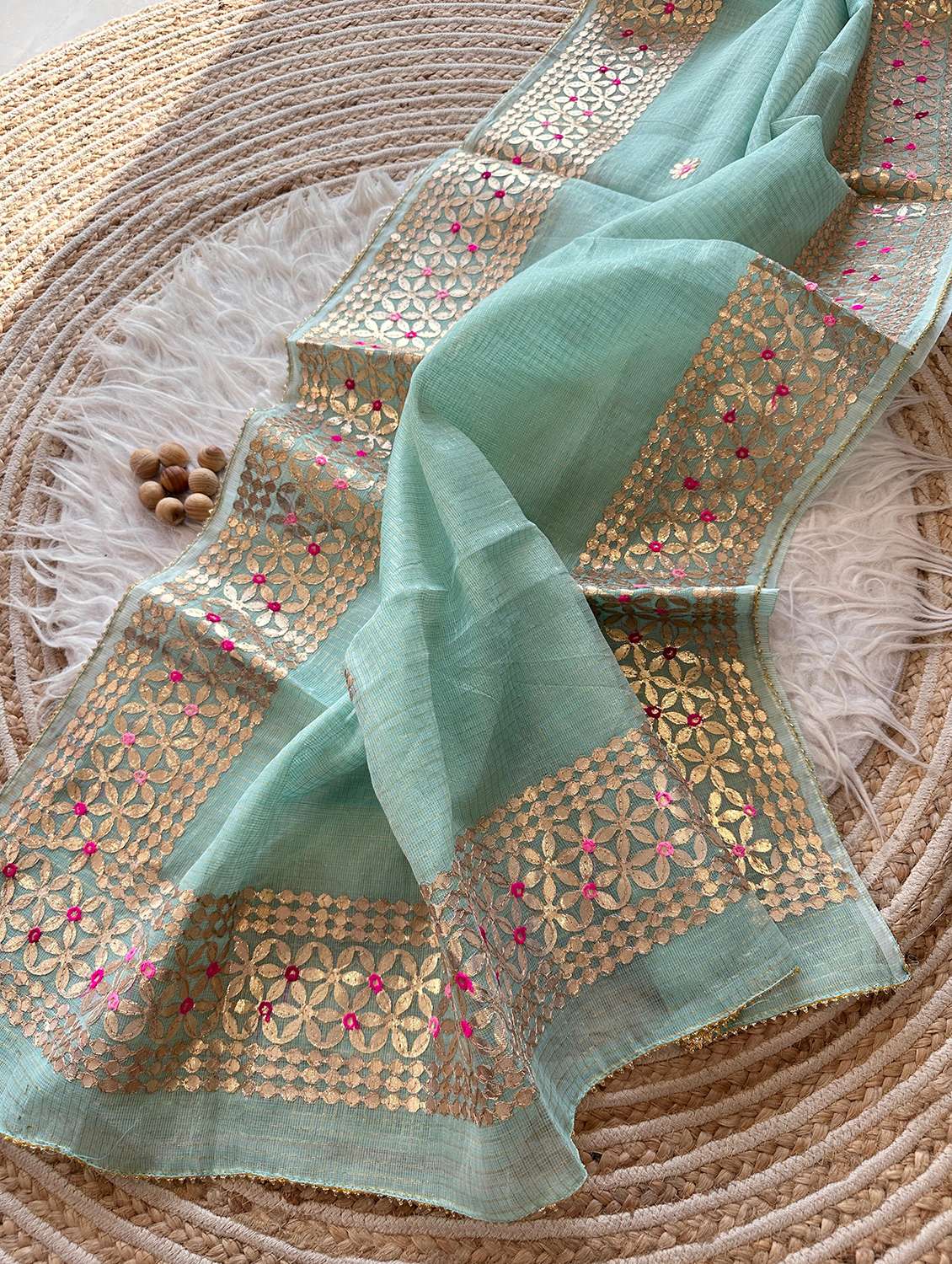 women checkered kota doria saree with blouse - 22615546 -  Standard Image - 4