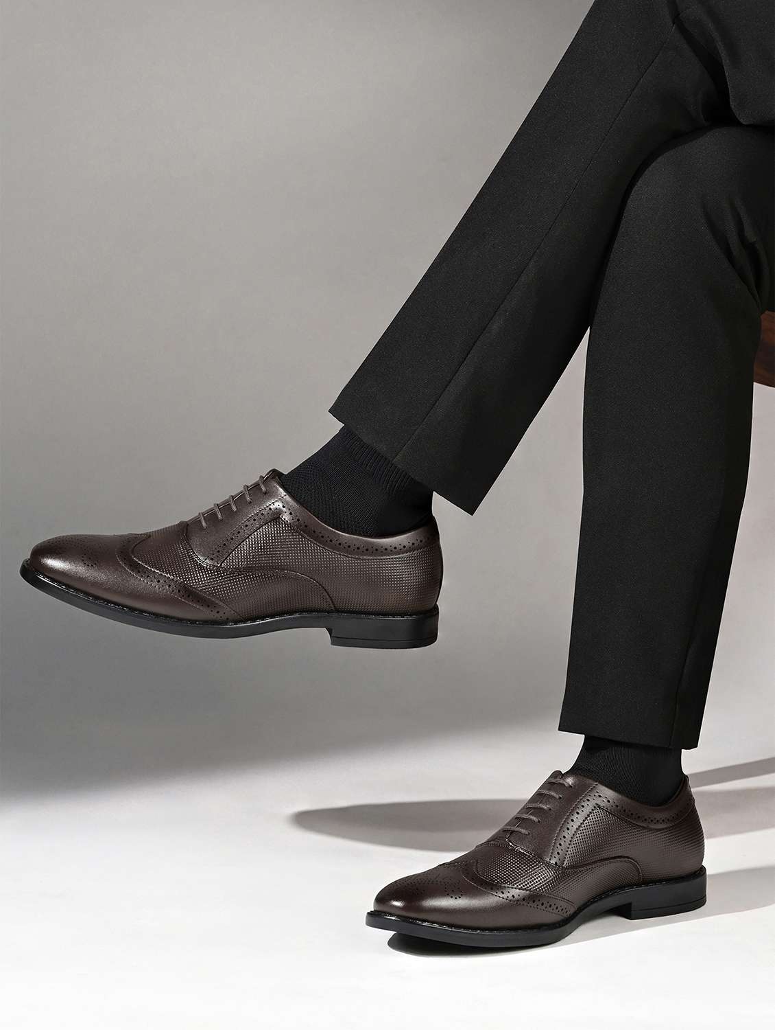 men textured lace up brouges - 22615663 -  Standard Image - 1