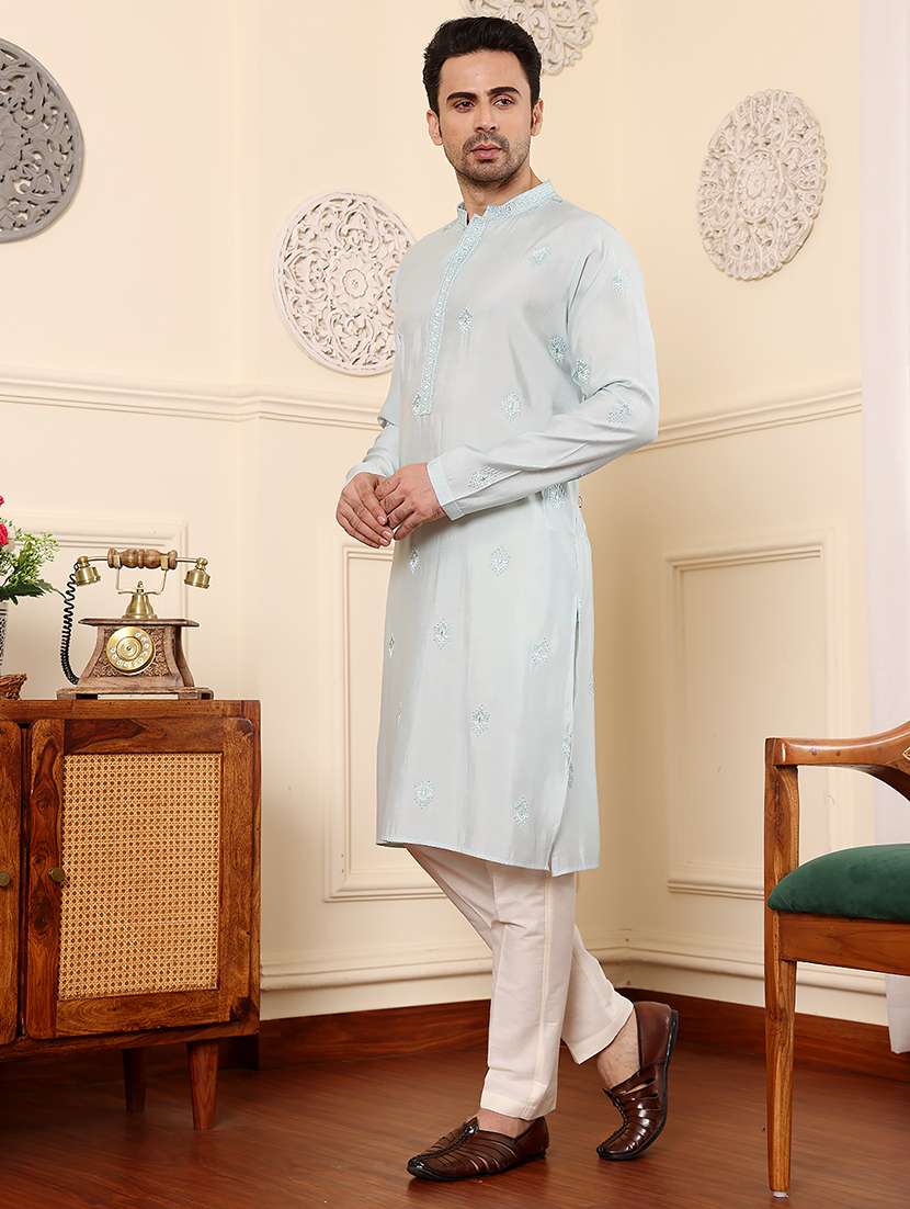 Men Embroidered Mandarin Neck Long Kurta - 22615895 -  Standard Image - 4