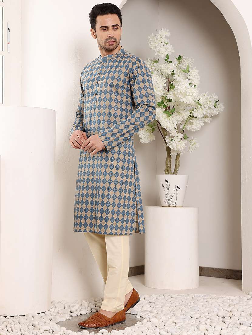 men printed mandarin neck long kurta - 22615910 -  Standard Image - 4
