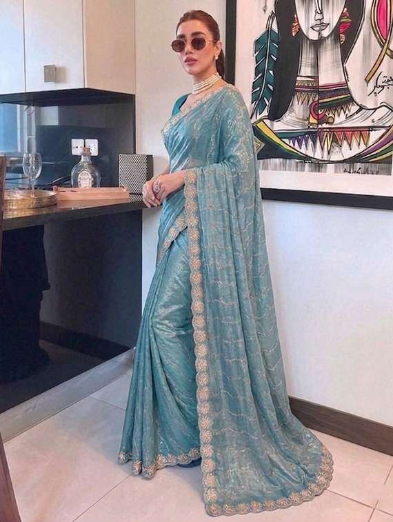 Women Solid With Work Embroidered Saree With Blouse - 22616016 -  Standard Image - 1