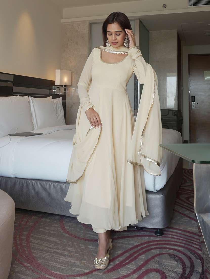 women solid long sleeves kurta pant set with dupatta