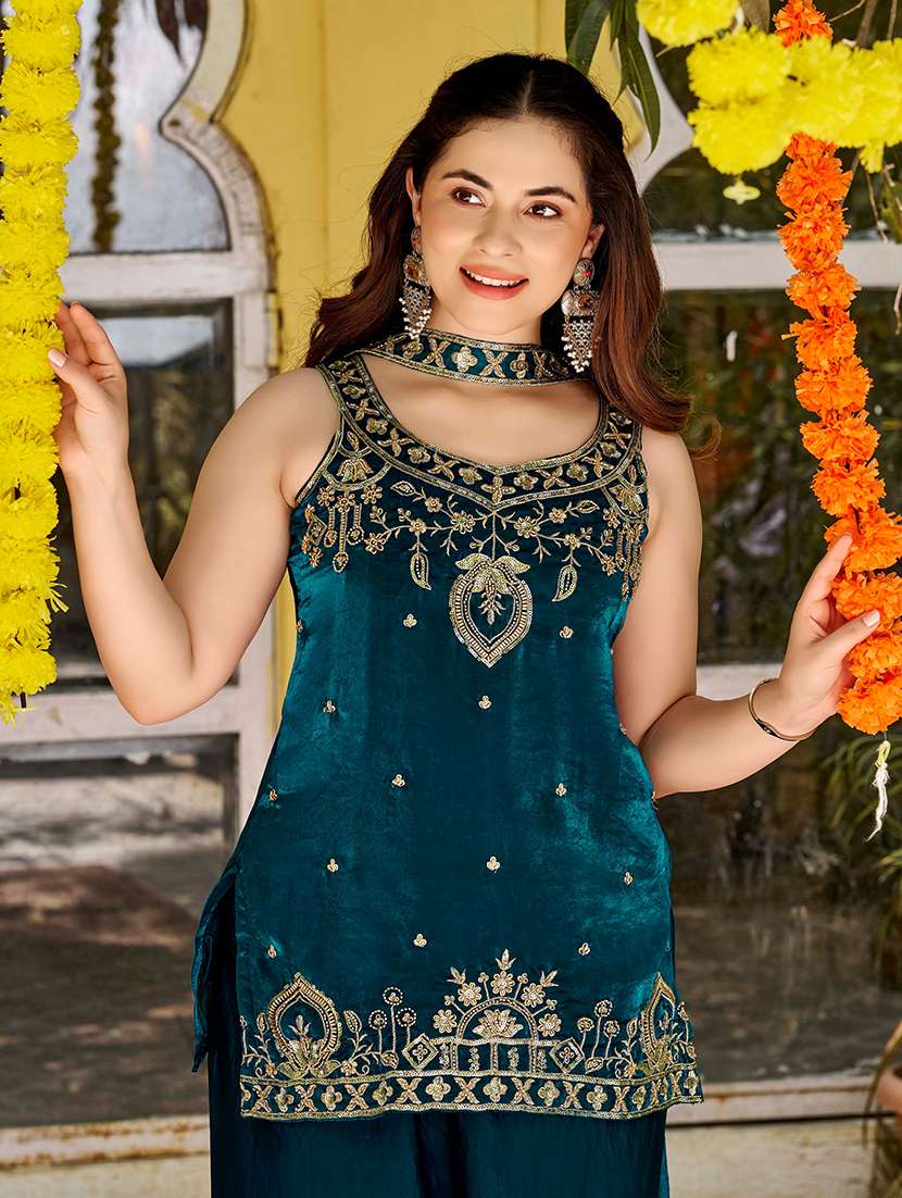 Women Embroidered Sleeveless Kurta Palazzo Set With Dupatta - 22616341 -  Standard Image - 1