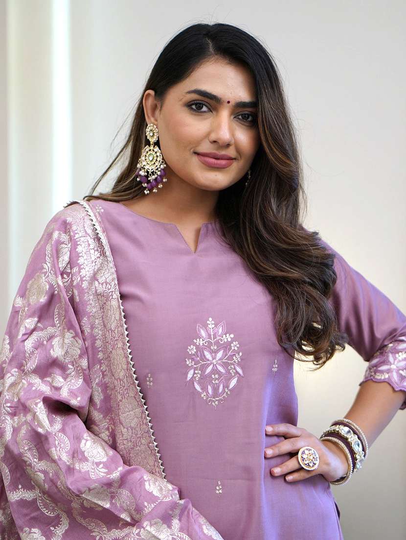 Women Embroidered Three Quarter Sleeves Kurta Pant Set With Dupatta - 22616714 -  Standard Image - 1