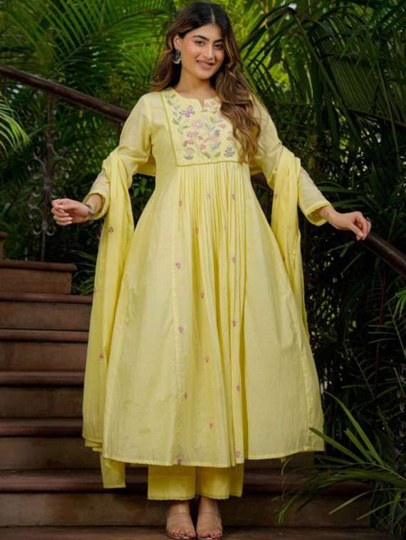 Women Embroidered Long Sleeves Kurta Pant Set With Dupatta - 22616718 -  Standard Image - 1