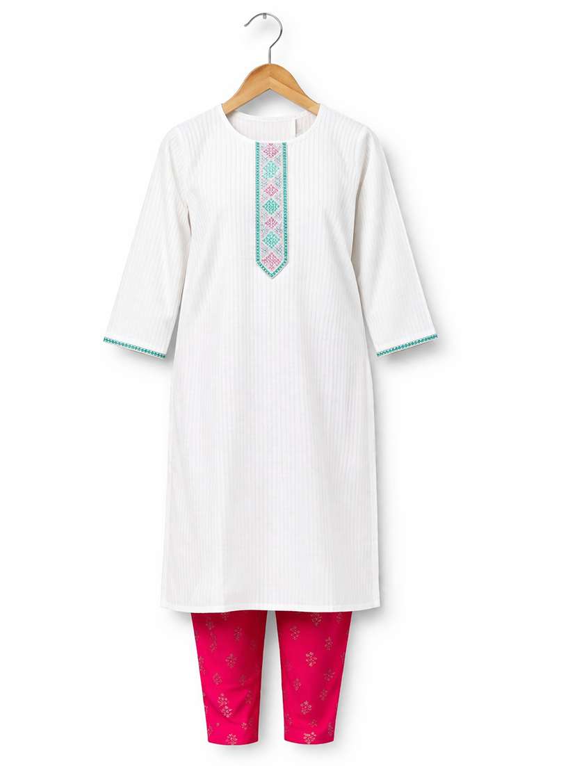 White Cotton Blend Straight Kurta - 22616804 -  Standard Image - 1