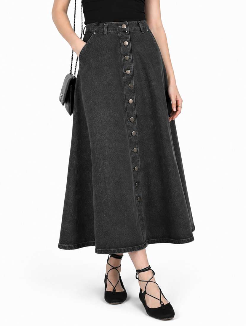 women solid mid rise flared skirt