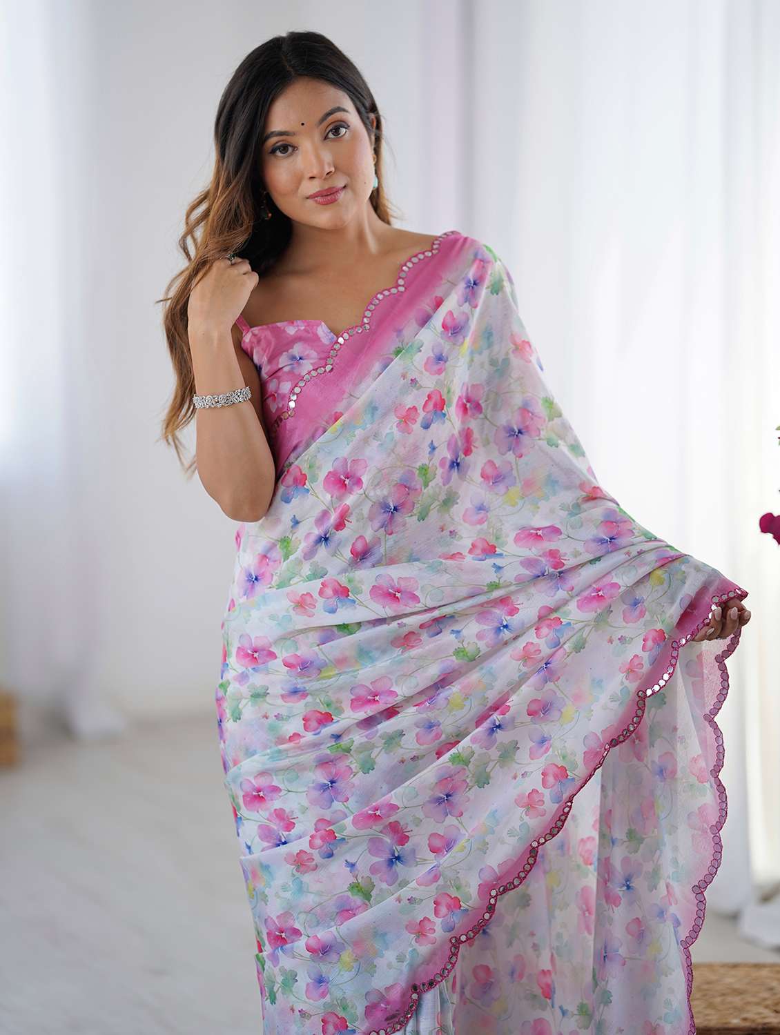 Women Printed Casual Wear Saree With Blouse - 22618516 -  Standard Image - 1