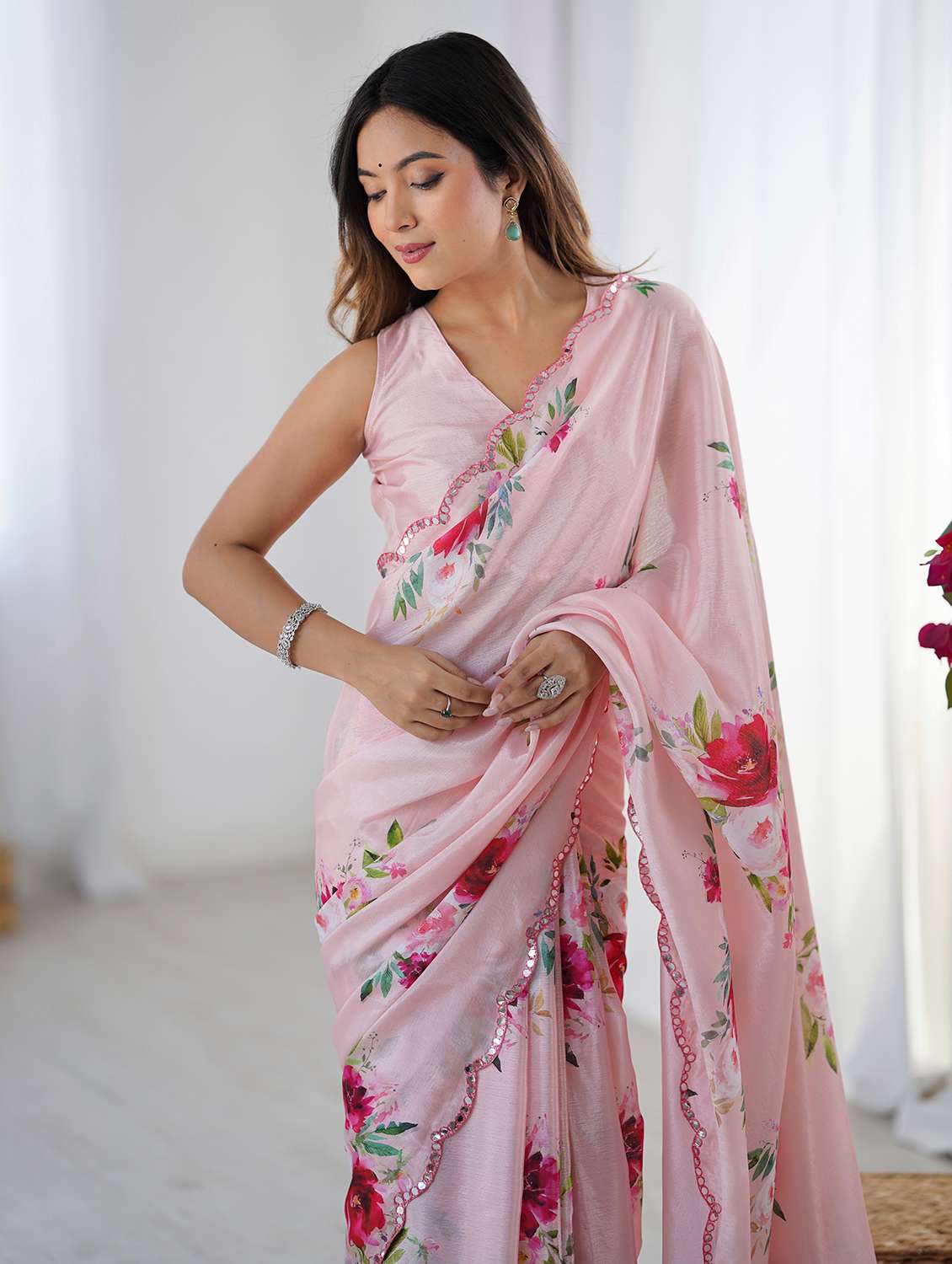 Women Printed Casual Wear Saree With Blouse - 22618523 -  Standard Image - 1