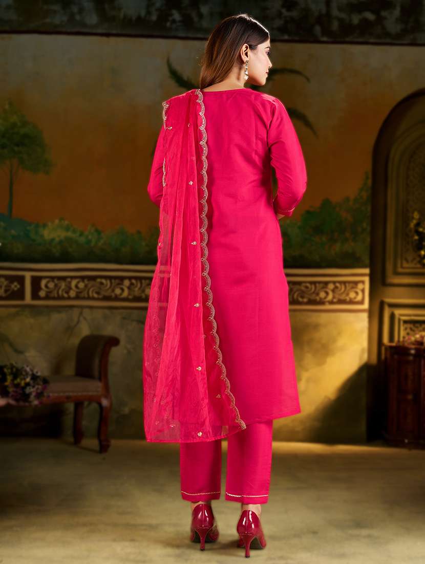 Women Embroidered Three Quarter Sleeves Kurta Pant Set With Dupatta - 22618825 -  Standard Image - 1