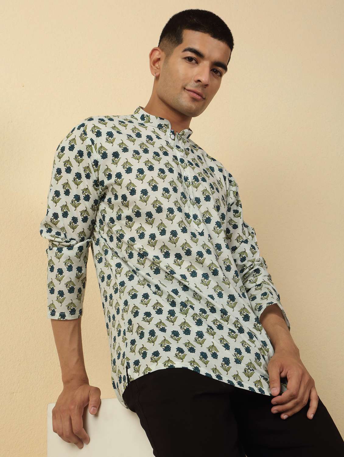 men printed mandarin neck short kurta