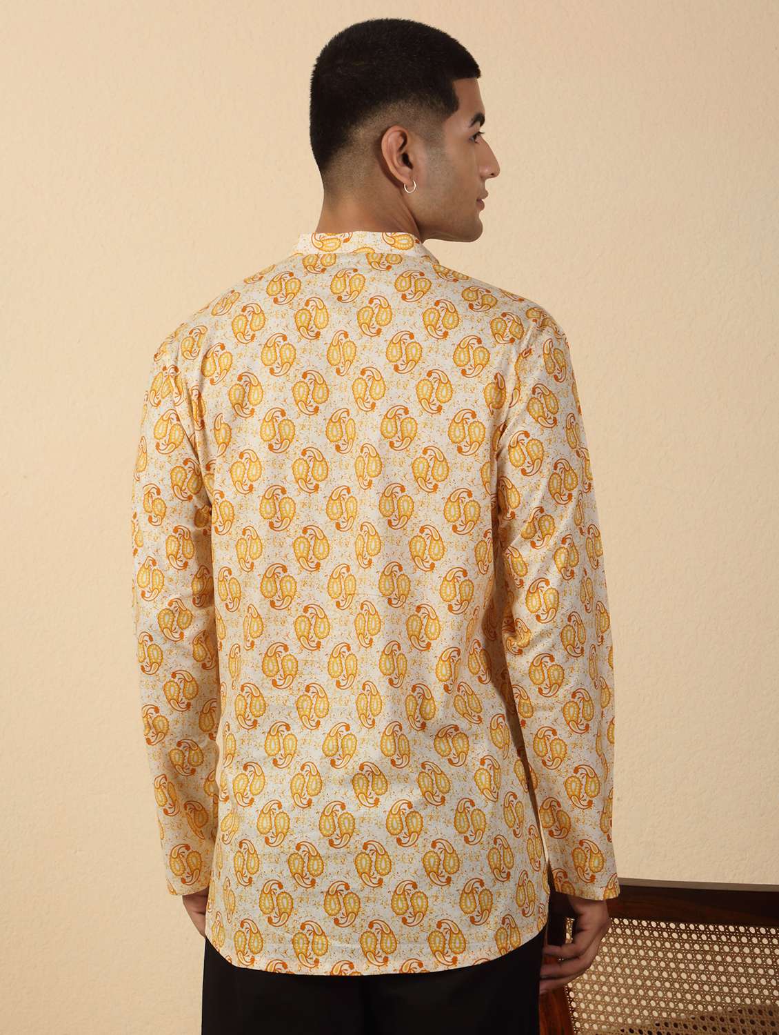 men printed mandarin neck short kurta - 22619201 -  Standard Image - 4