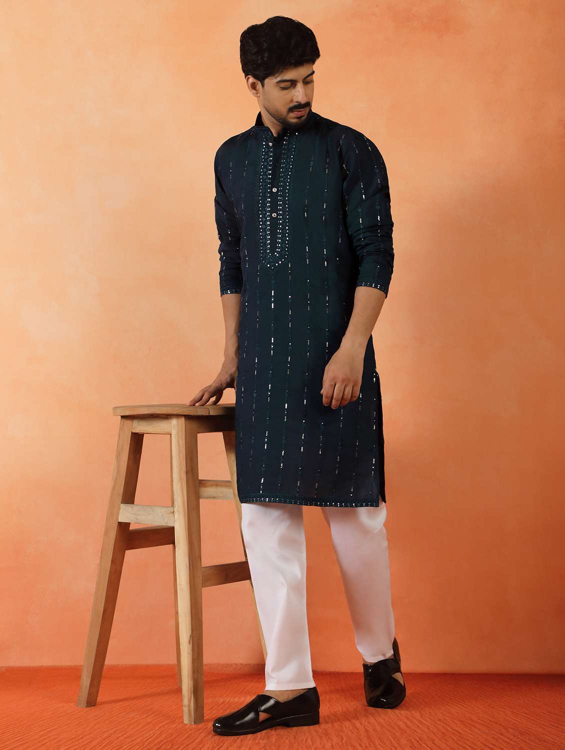 men solid with work mandarin neck long kurta