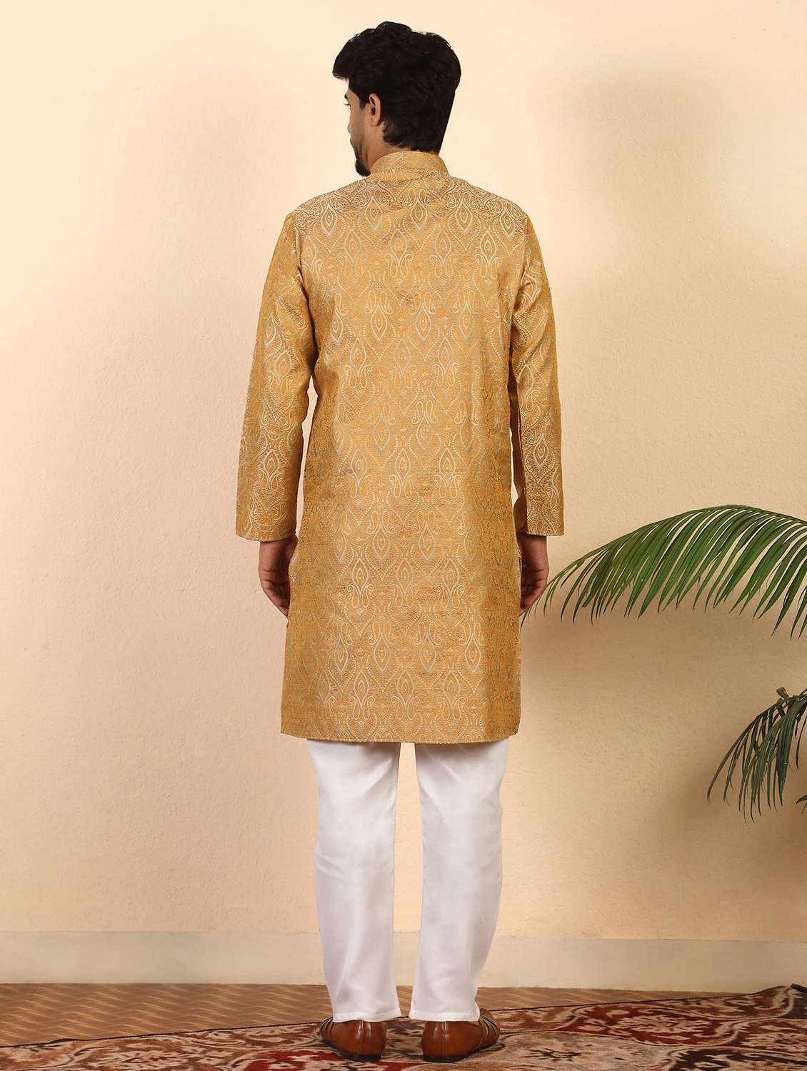 men self design mandarin neck long kurta - 22619278 -  Standard Image - 4