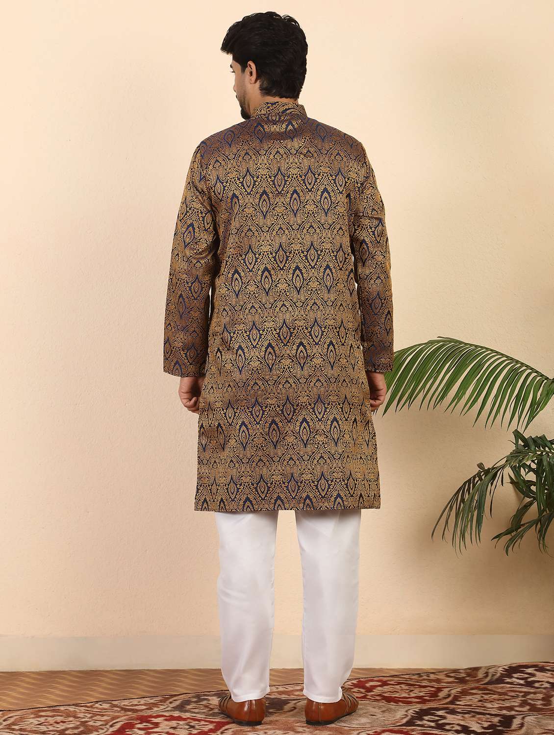 men self design mandarin neck long kurta - 22619280 -  Standard Image - 4