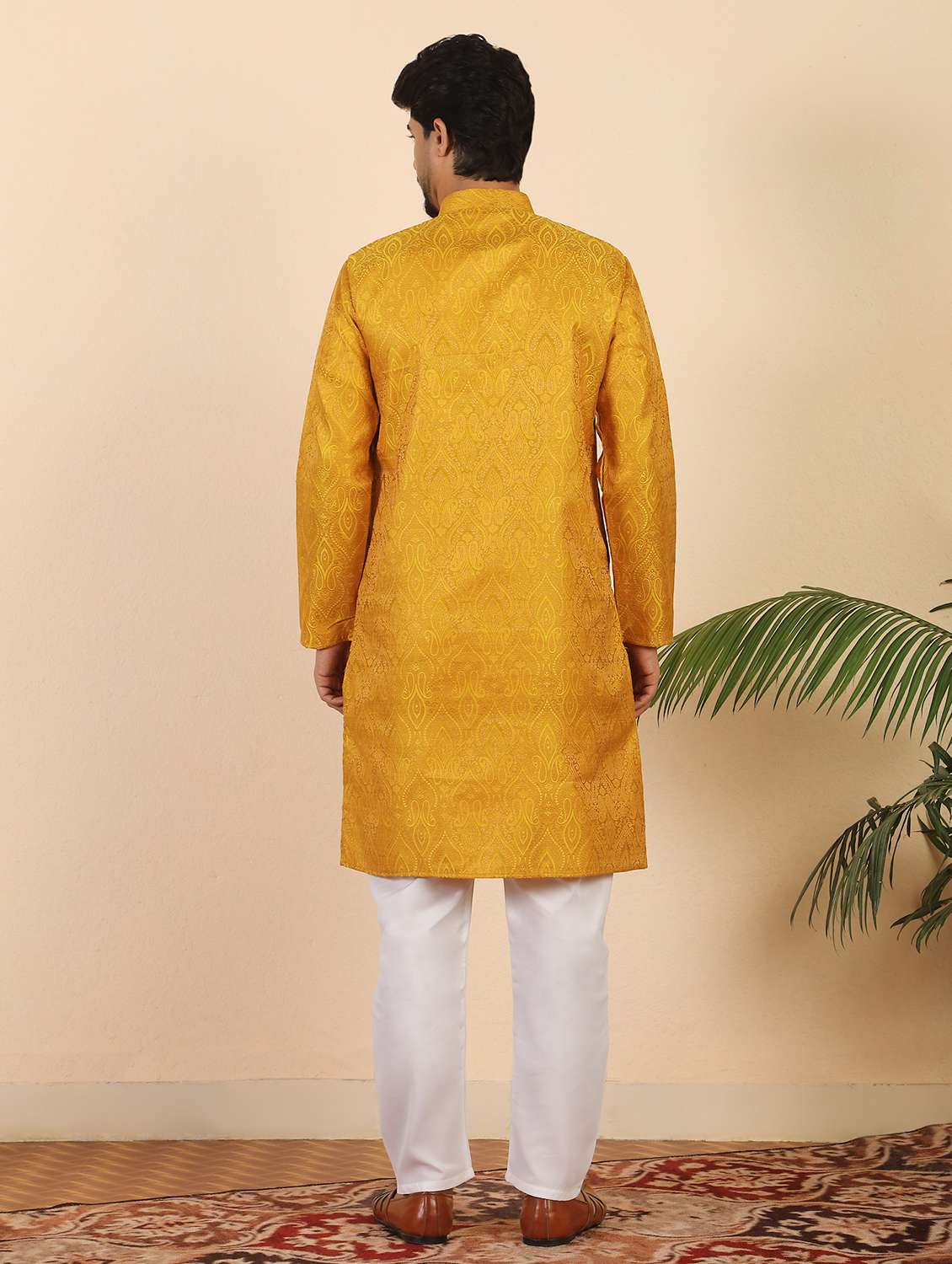 men self design mandarin neck long kurta - 22619283 -  Standard Image - 4