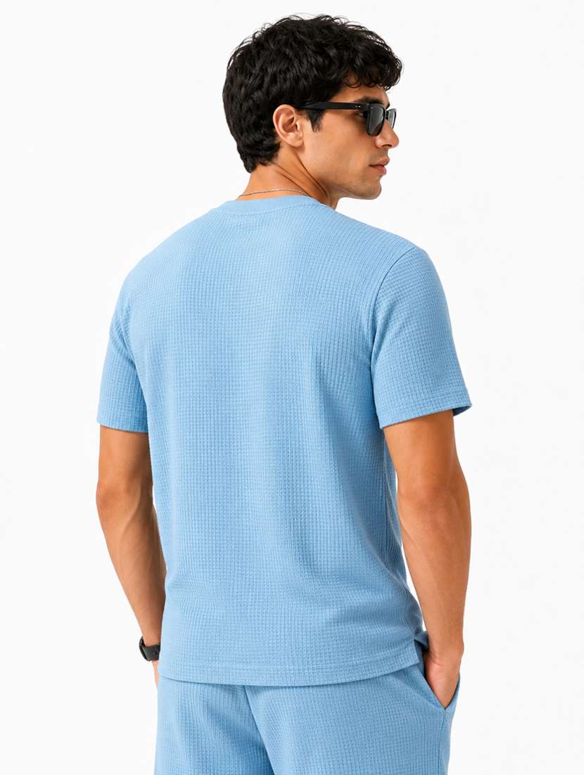 men textured short sleeves regular fit t-shirt - 22619292 -  Standard Image - 4