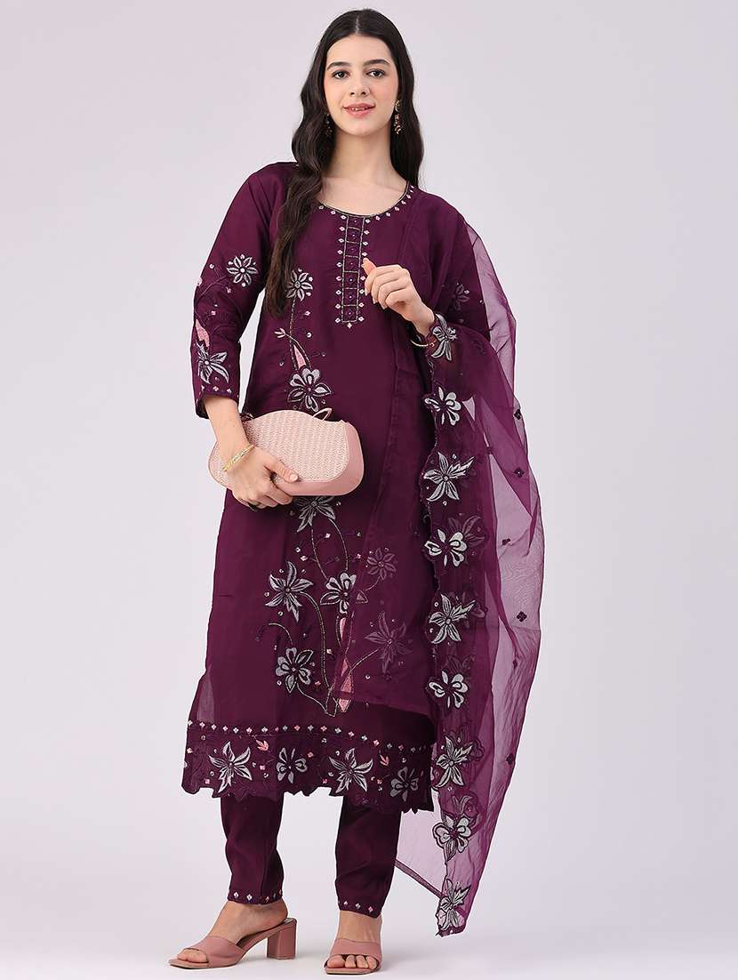 women embroidered three quarter sleeve kurta pant with dupatta set