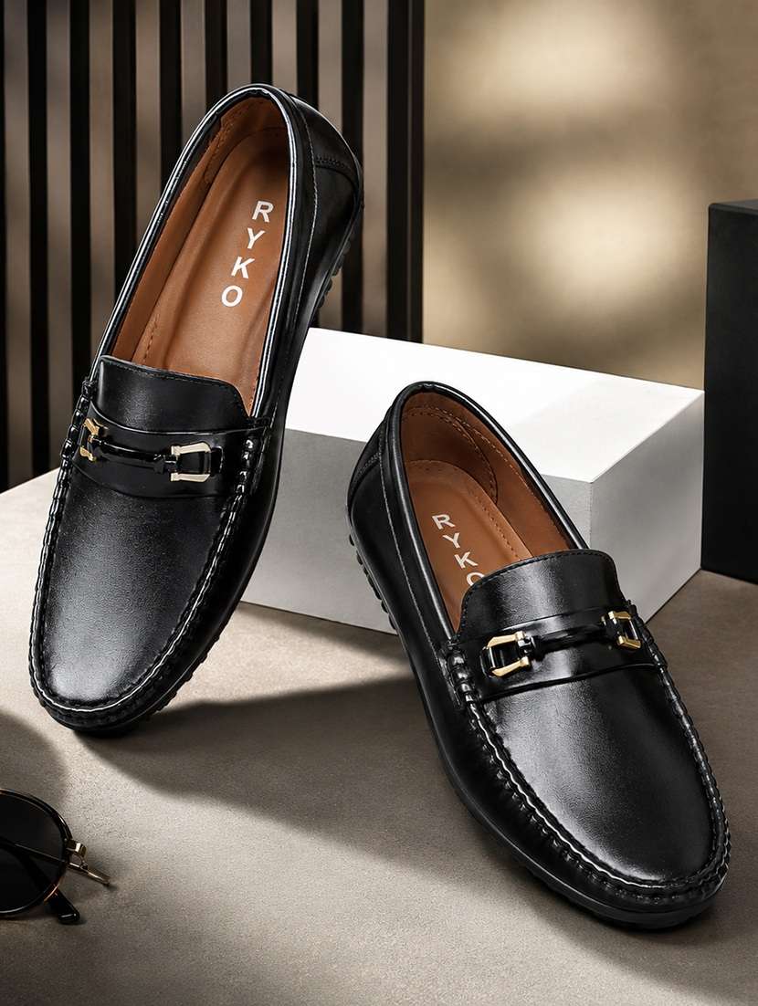 men solid slip on loafer
