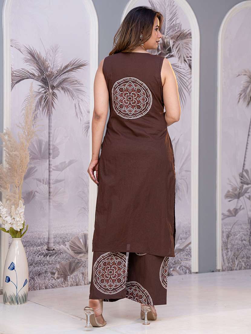 Women Printed Sleeveless Kurta Pant Set With Dupatta - 22625686 -  Standard Image - 4