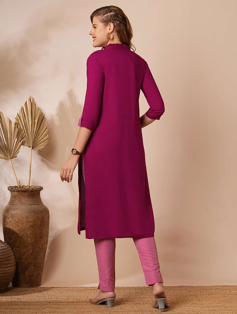 Women Solid Three Quarter Sleeves Straight Kurta - 22625698 -  Standard Image - 4