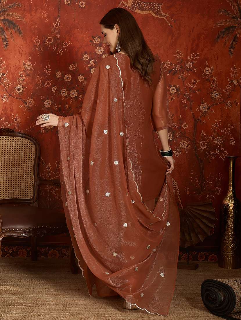 Women Embroidered Three Quarter Sleeves Kurta Pant Set With Dupatta - 22626445 -  Standard Image - 4
