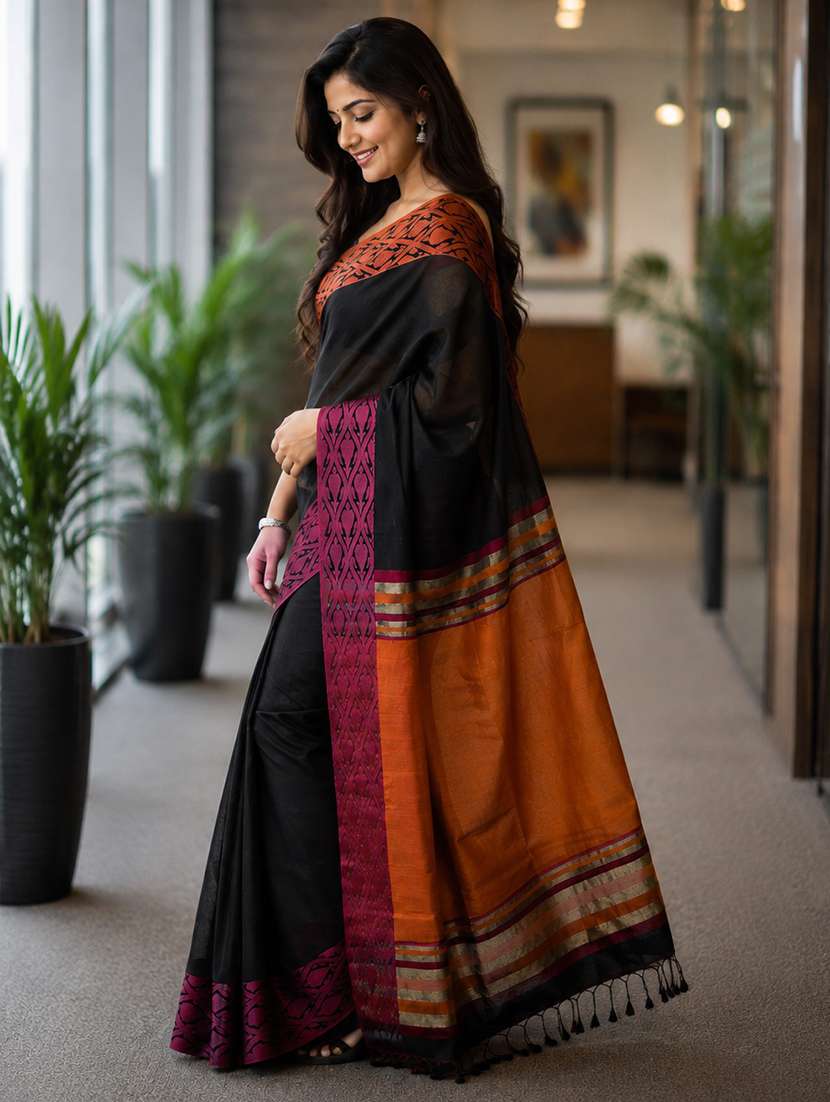 women solid with bordered handloom saree with blouse - 22626904 -  Standard Image - 1