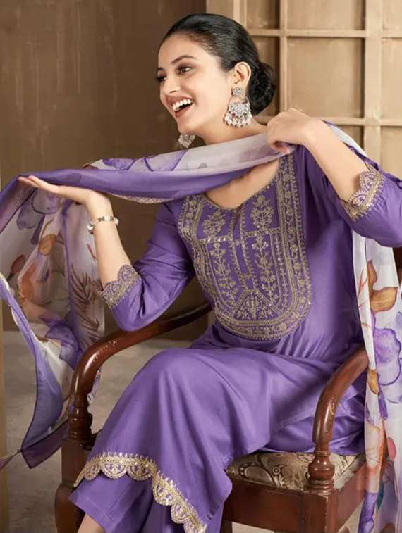 Women Embroidered Three Quarter Sleeves Kurta Pant Set With Dupatta - 22627086 -  Standard Image - 1