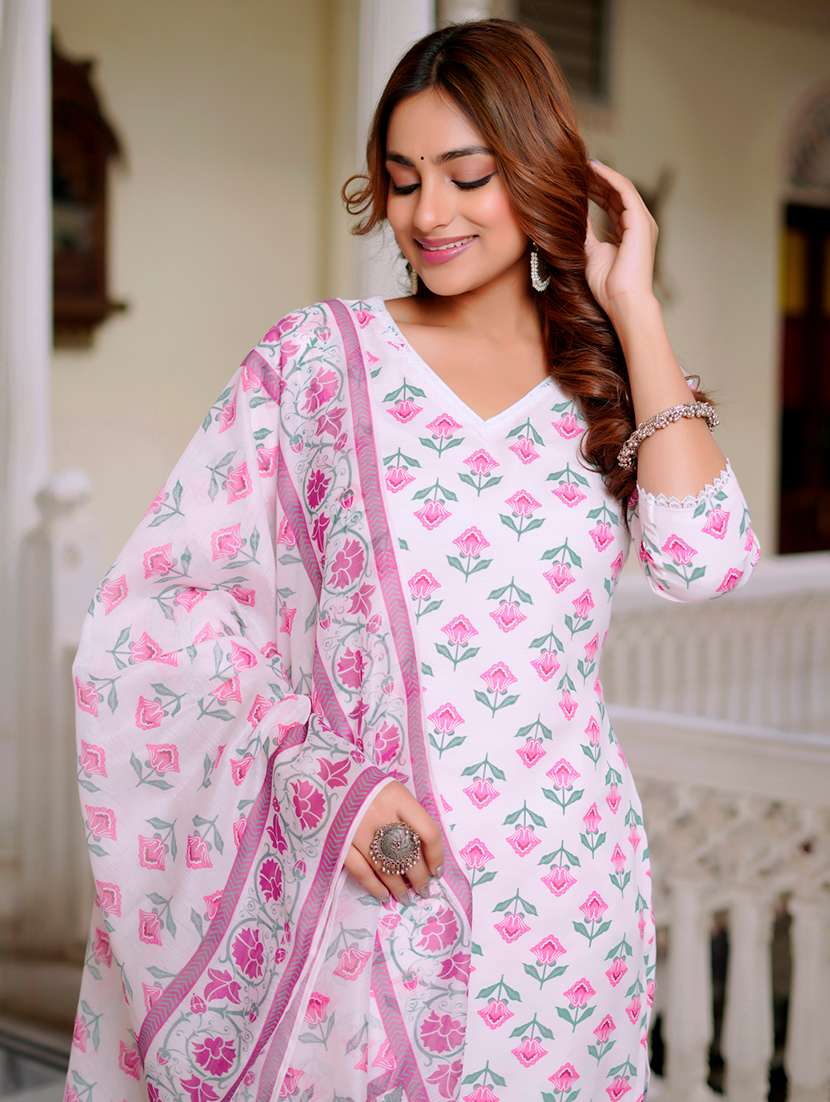 Women Printed Three Quarter Sleeves Kurta Pant Set With Dupatta - 22627108 -  Standard Image - 1