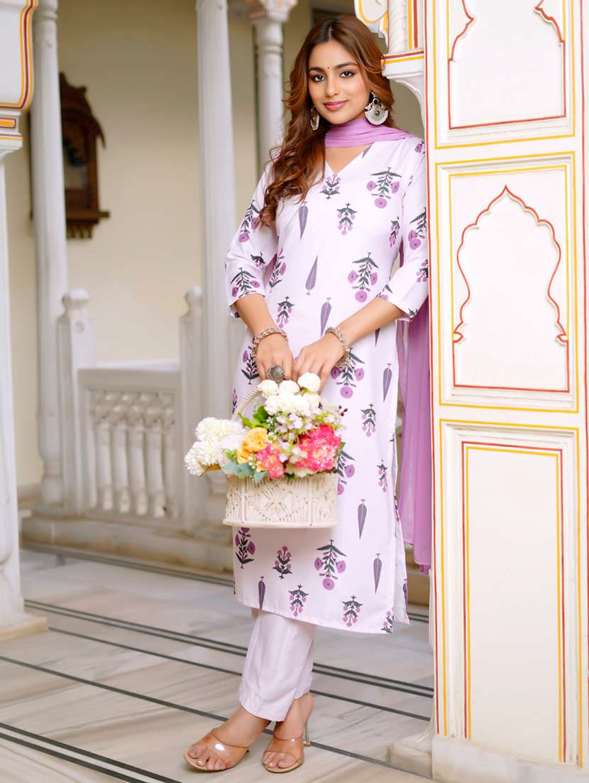 Women Printed Three Quarter Sleeves Kurta Pant Set With Dupatta - 22627110 -  Standard Image - 4