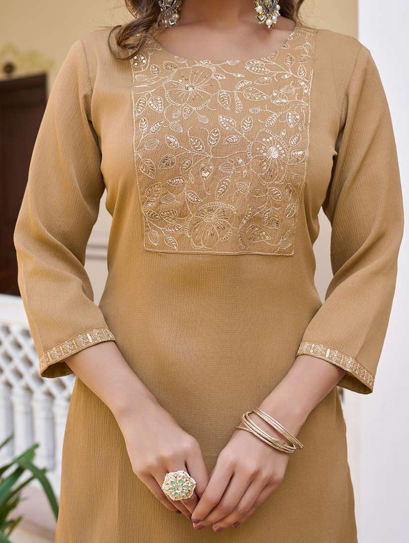Women Embroidered Three Quarter Sleeves Kurta Sharara Set With Dupatta - 22627117 -  Standard Image - 1