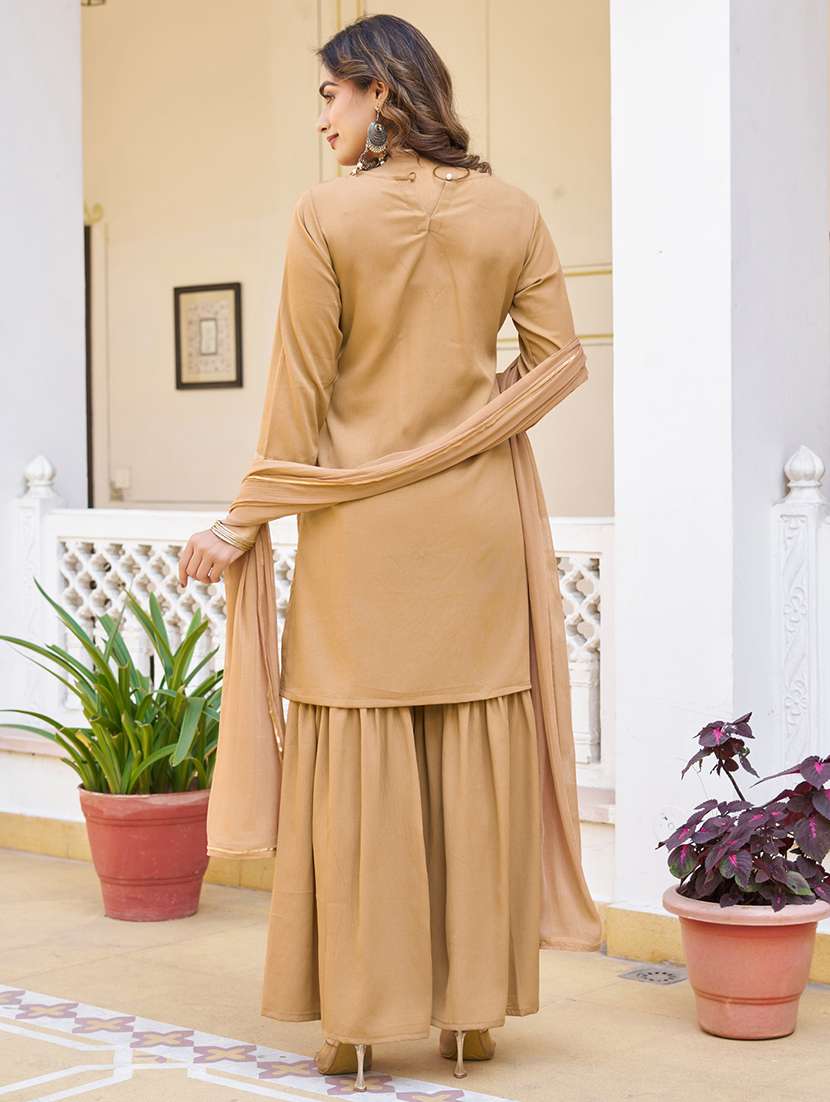 Women Embroidered Three Quarter Sleeves Kurta Sharara Set With Dupatta - 22627117 -  Standard Image - 4