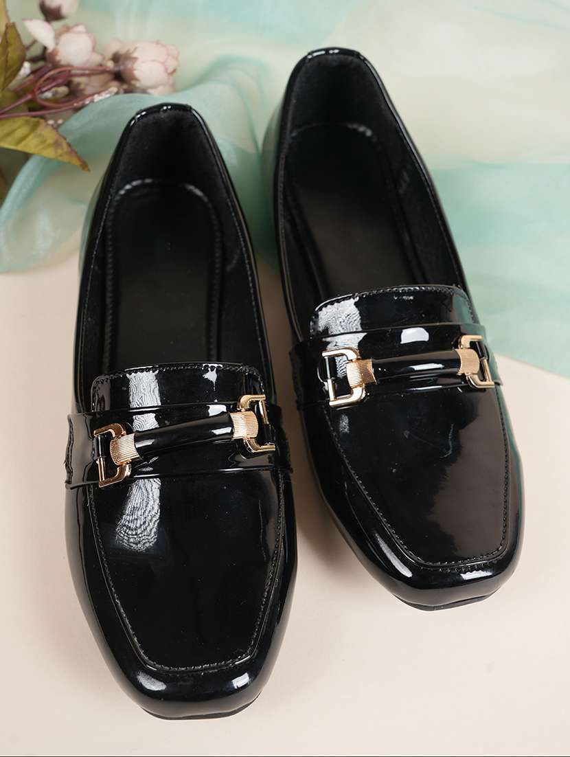 women solid slip on loafers