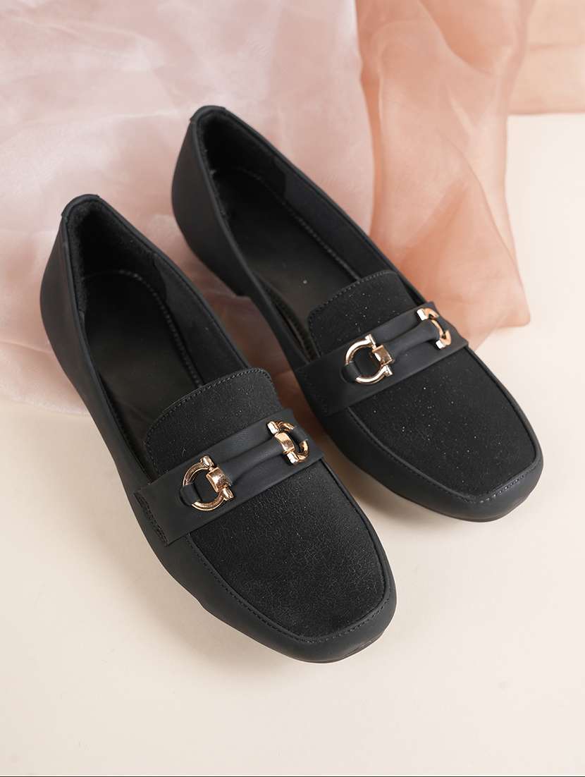women solid slip on loafer