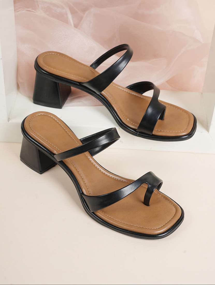 women solid one toe sandal