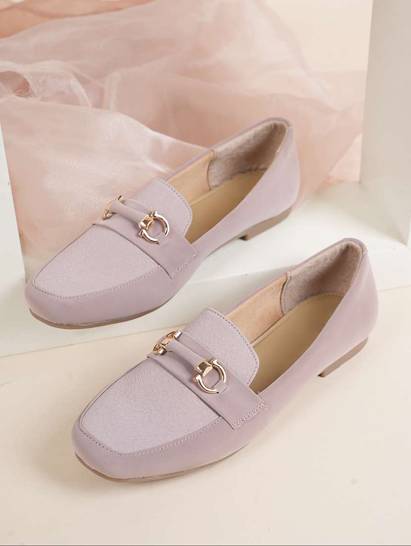women textured slip on loafer