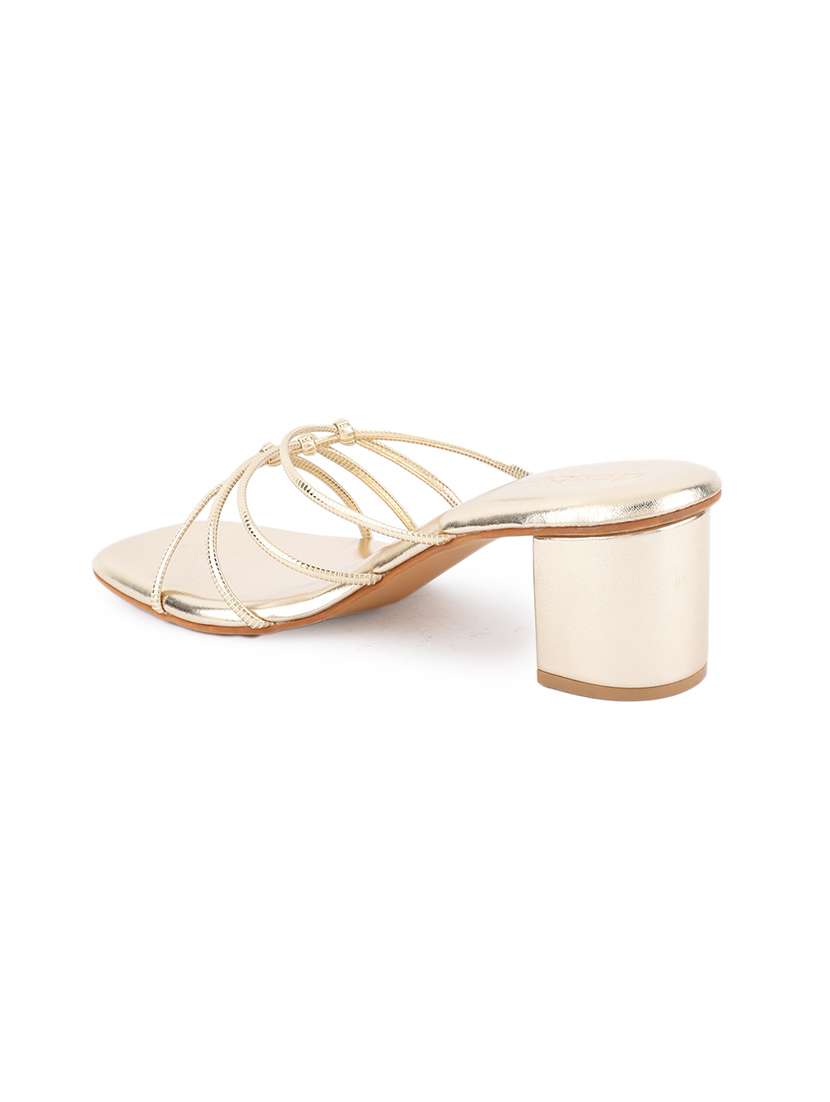 Women Solid Toe Separator Sandal - 22627743 -  Standard Image - 1