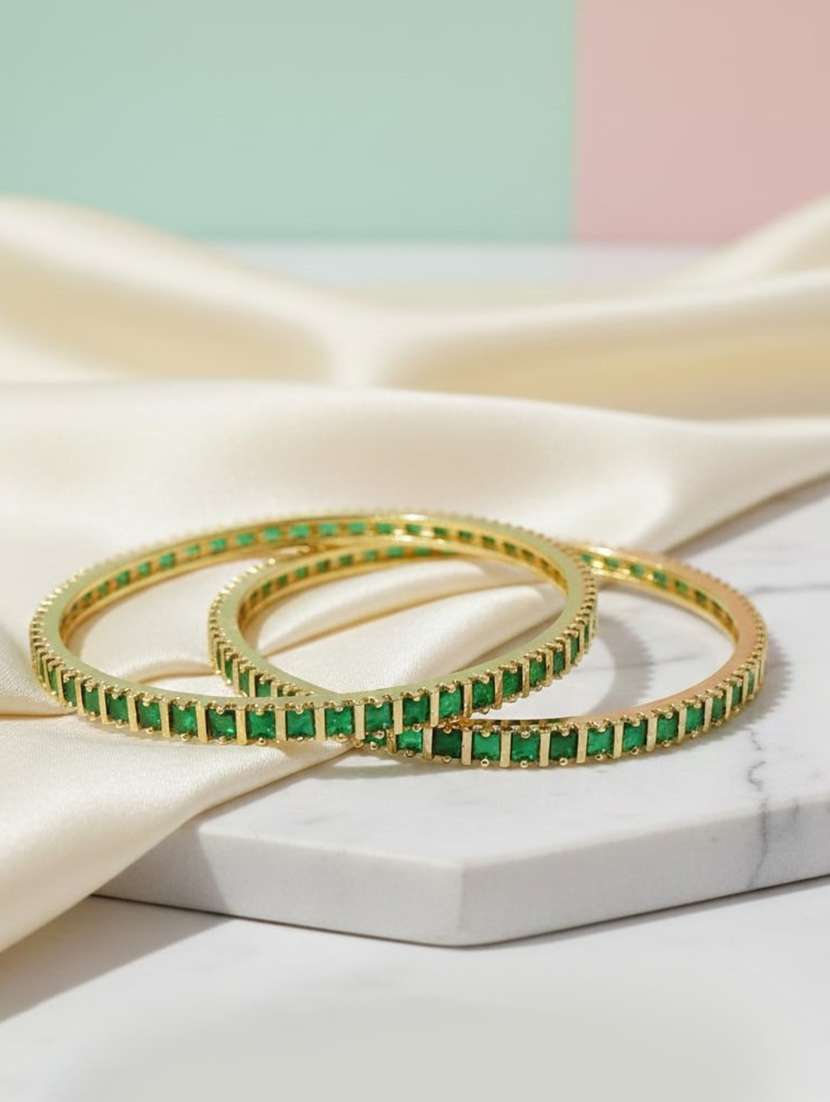 women traditional fusion bangles set