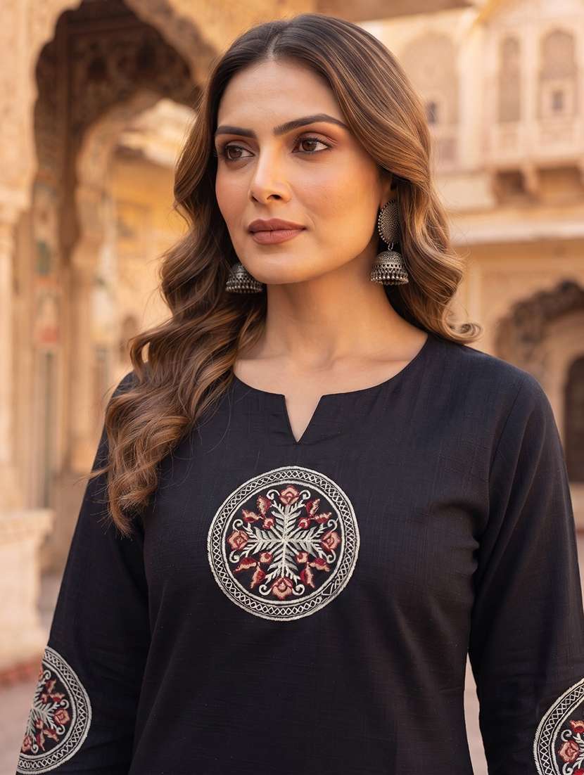 Women Solid With Work Three Quarter Sleeve Straight Kurti - 22635337 -  Standard Image - 1