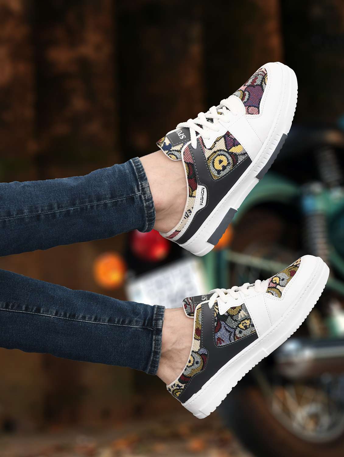 men self design slip on sneaker - 22639120 -  Standard Image - 4