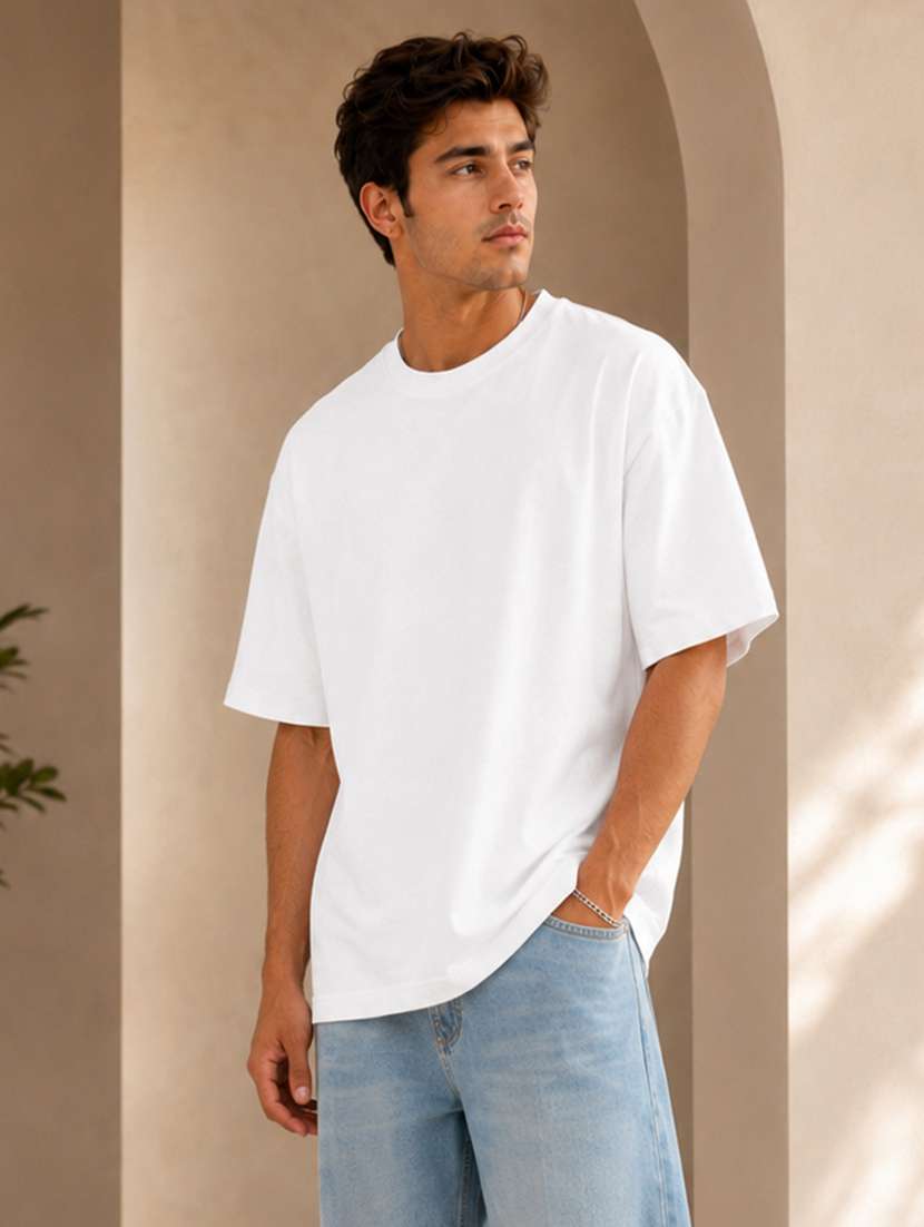 Men Solid Short Sleeve Oversized T-shirt - 22639600 -  Standard Image - 1