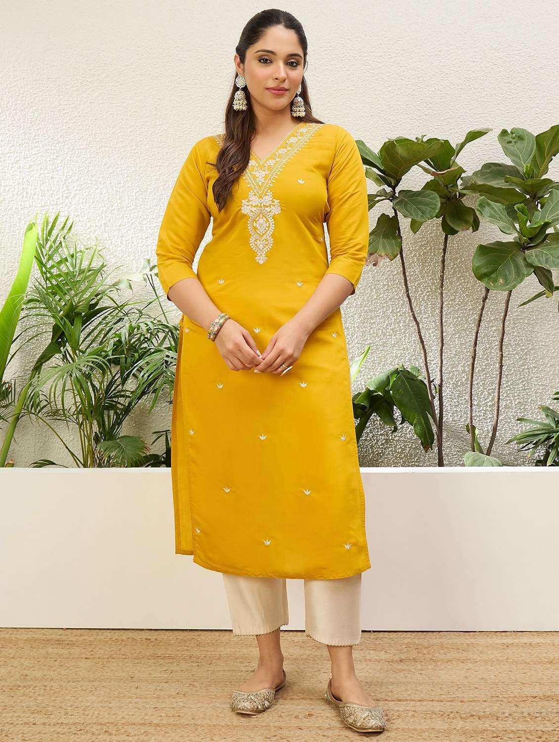 women solid with work three quarter sleeve straight kurta