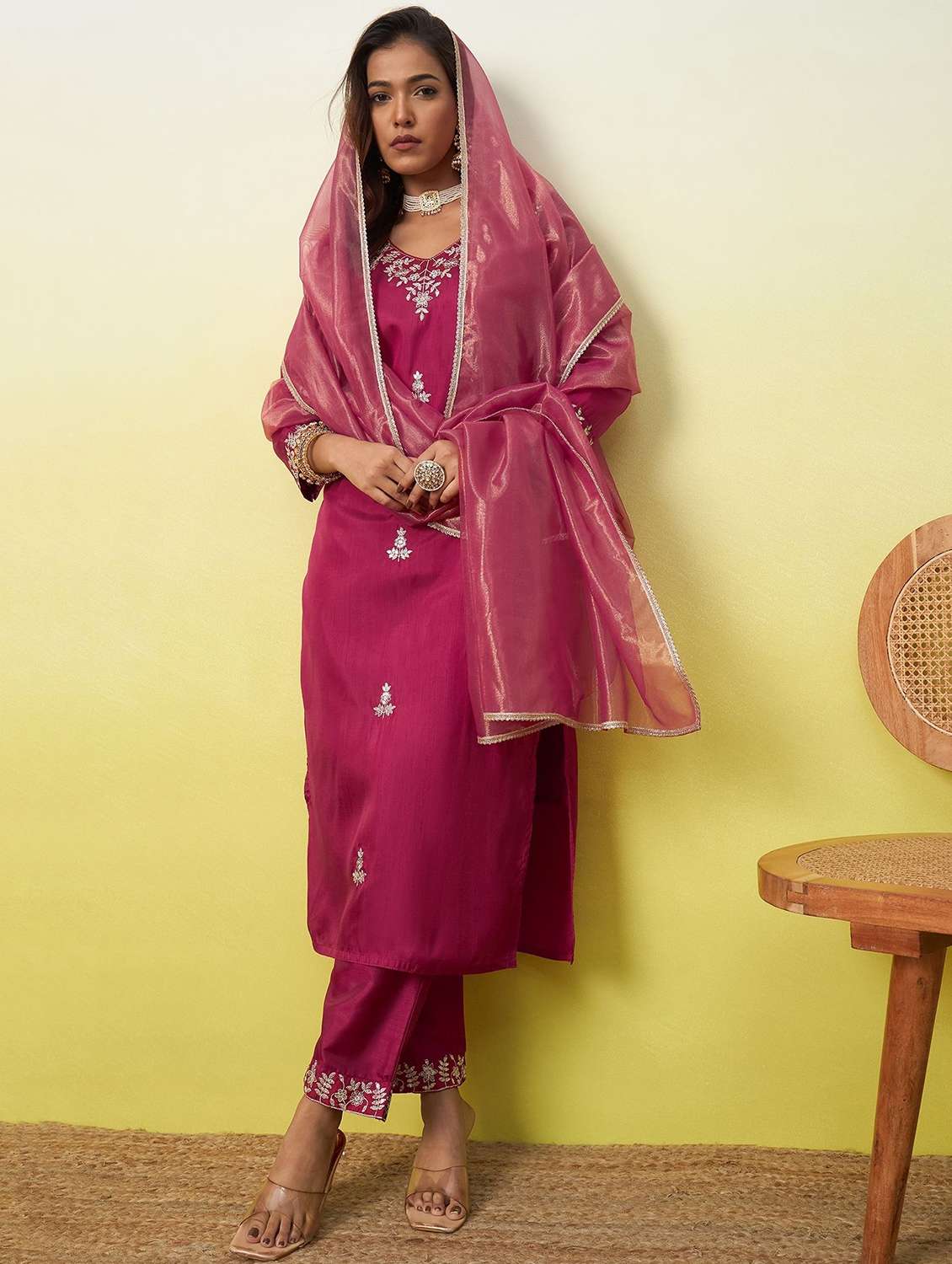 women embroidered three quarter sleeves kurta pant set with dupatta - 22639802 -  Standard Image - 4
