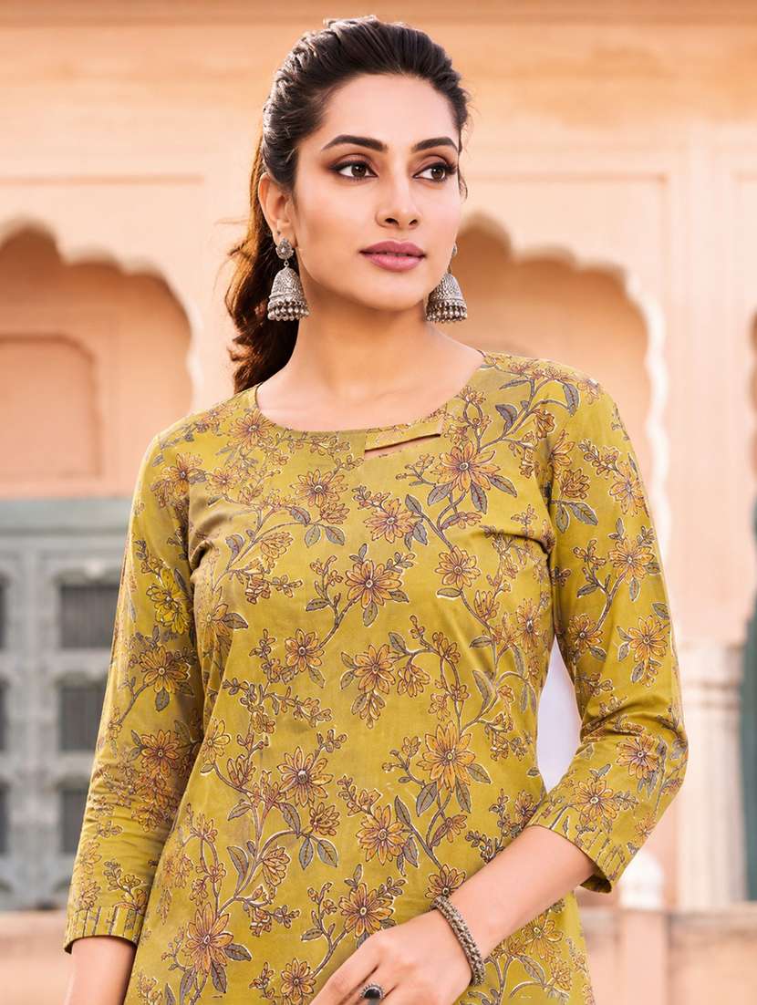 Women Printed Three Quarter Sleeve Kurta Pant With Dupatta Set - 22640329 -  Standard Image - 1