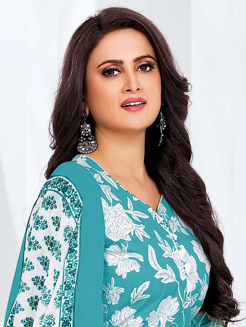 Women Printed Three Quarter Sleeve Kurta Pant With Dupatta Set - 22640339 -  Standard Image - 1