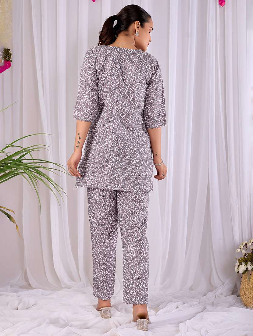 women printed three quarter sleeves ethnic co-ord set - 22640378 -  Standard Image - 4